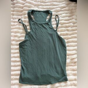 Lululemon top